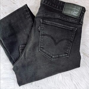 Black 711 Midrise Levi Skinny Jeans